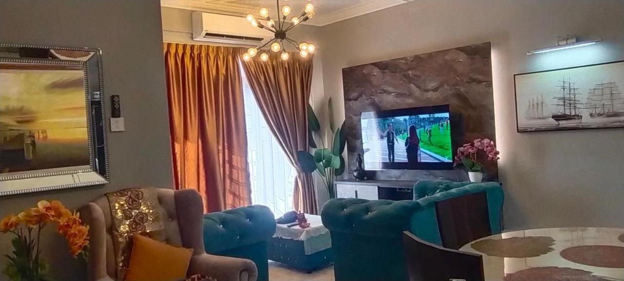 Cmk Apartmen Mutiara Tower 3 Bedroom Kota Bharu#Netflix Экстерьер фото